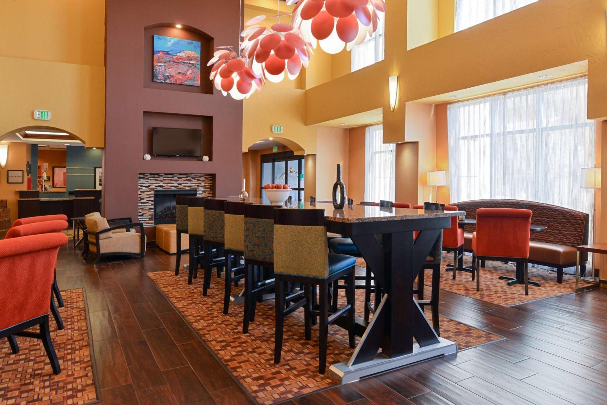 Hampton Inn & Suites Albuquerque-Coors Road Ngoại thất bức ảnh