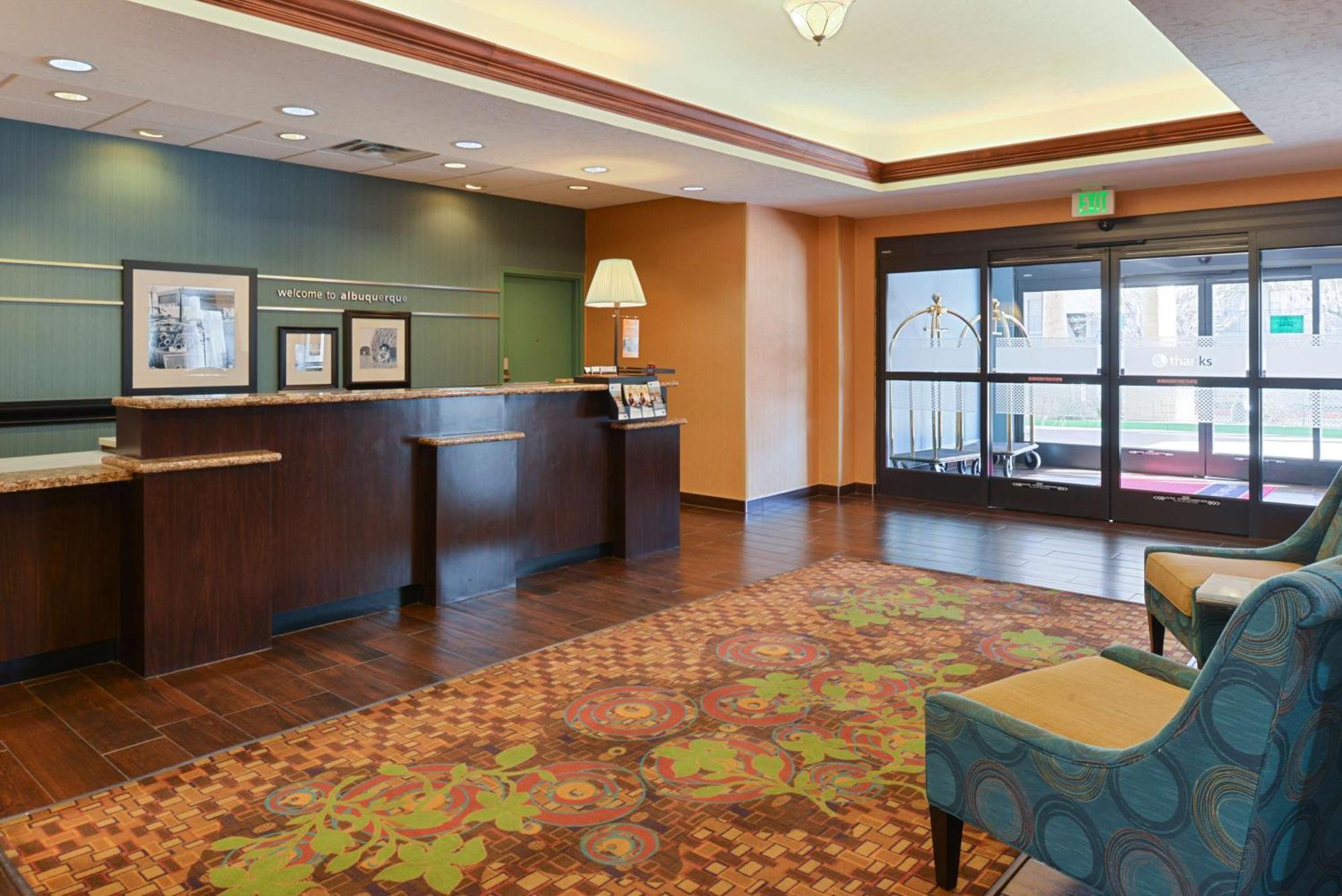 Hampton Inn & Suites Albuquerque-Coors Road Ngoại thất bức ảnh