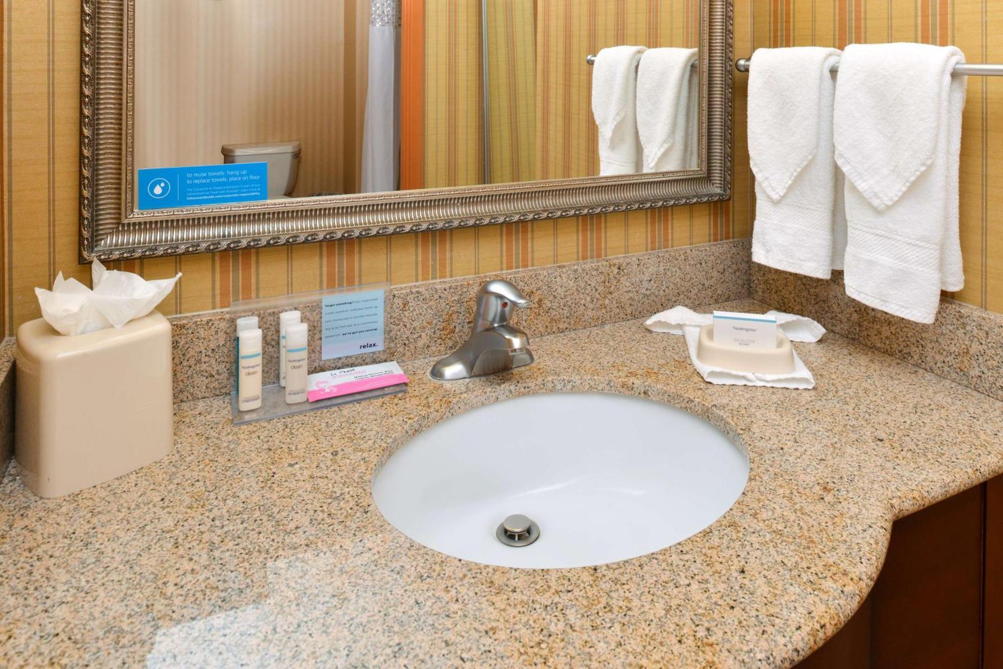 Hampton Inn & Suites Albuquerque-Coors Road Ngoại thất bức ảnh