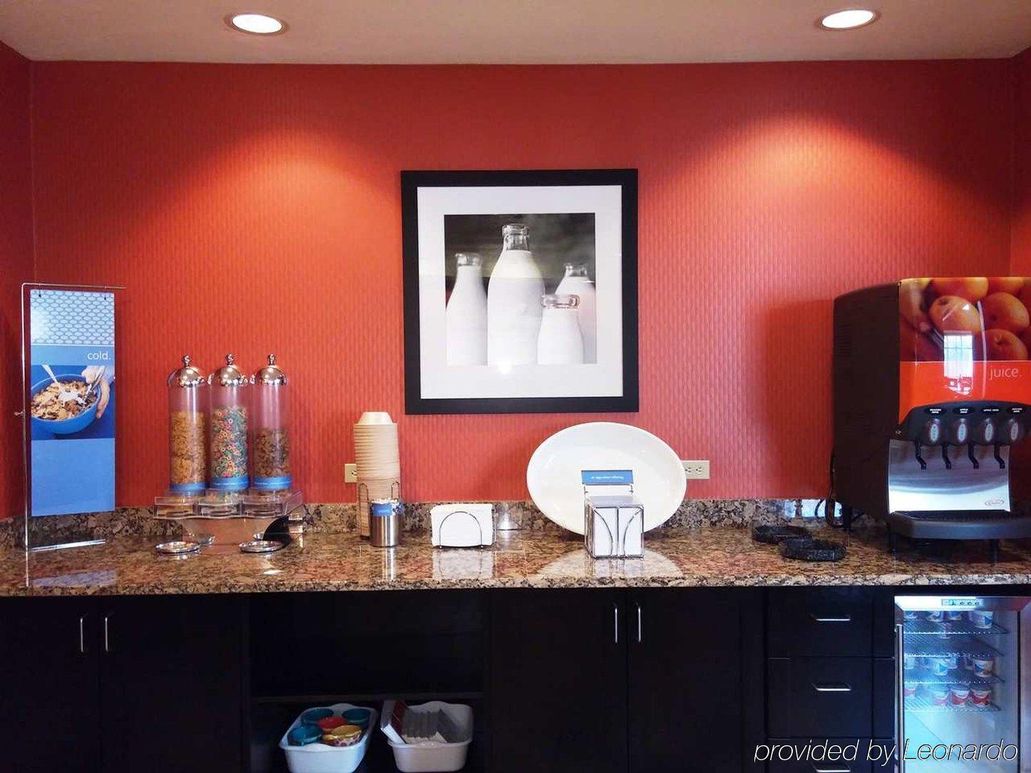 Hampton Inn & Suites Albuquerque-Coors Road Ngoại thất bức ảnh