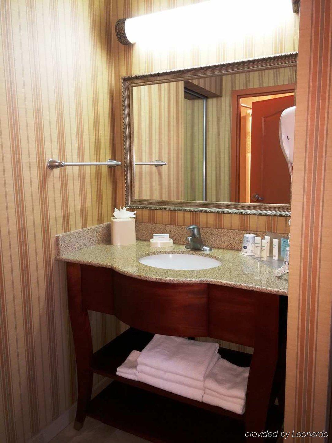Hampton Inn & Suites Albuquerque-Coors Road Ngoại thất bức ảnh